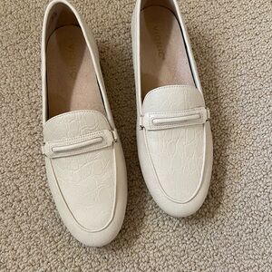 Vionic Cream Croc-Embossed Slip-On Loafers